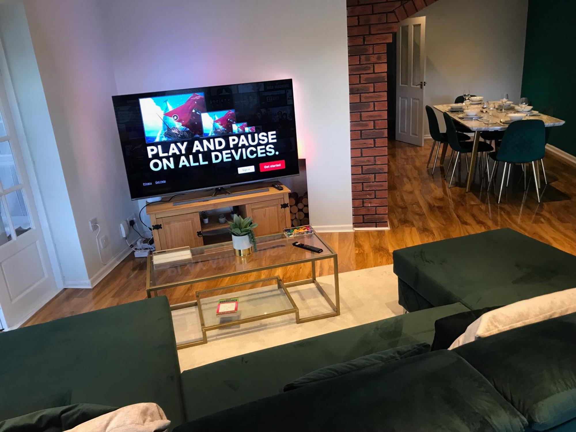 Contractors, Relocators, Free Parking, Wifi, Smart Tvs Apartman Marston Green Kültér fotó